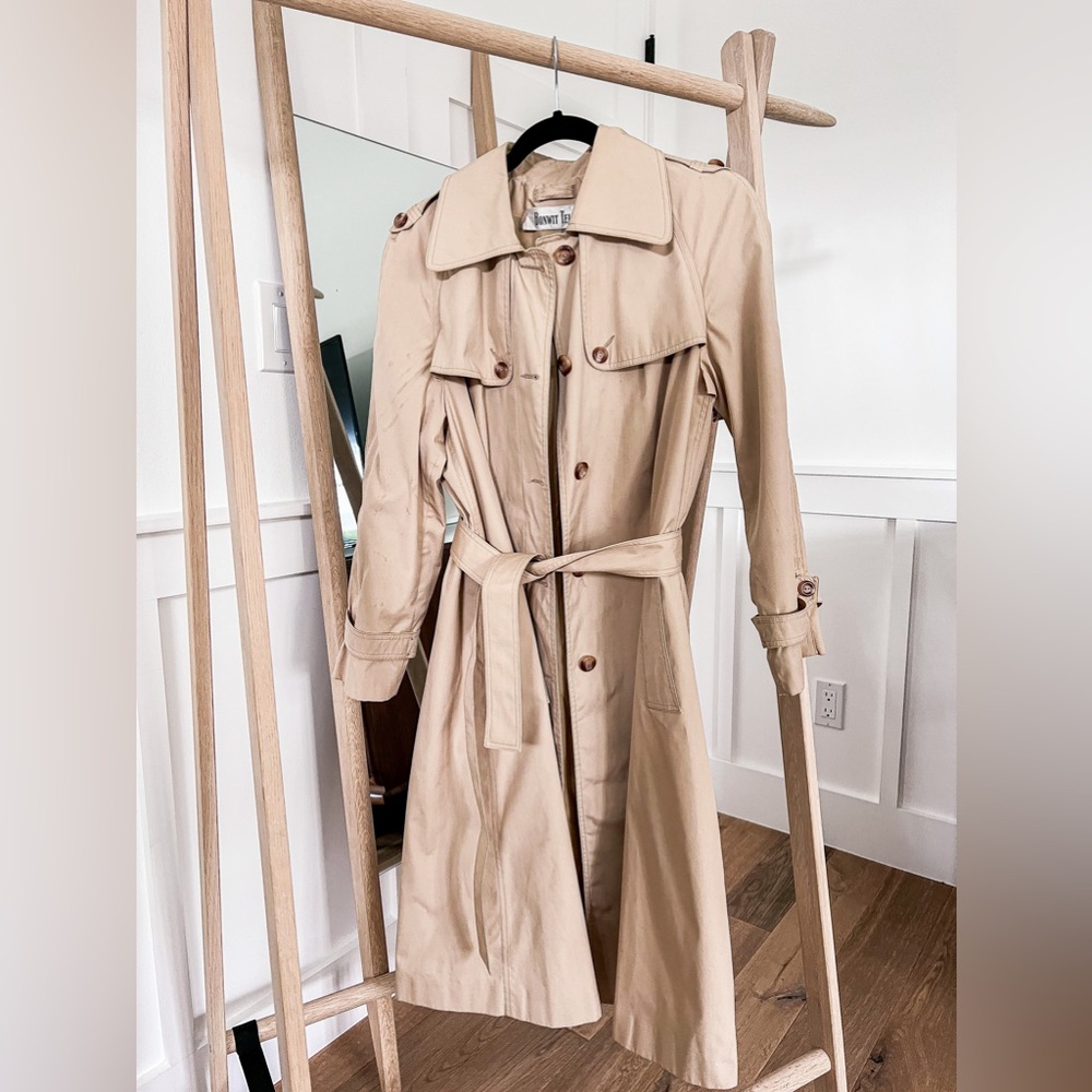 VINTAGE ⚡️ Bonwit Teller neutral trench coat